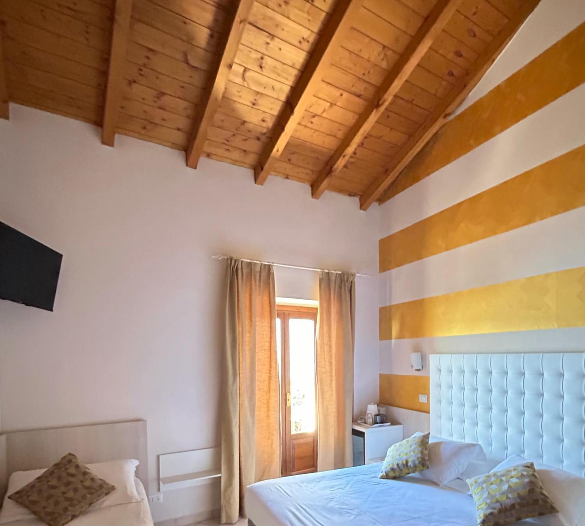 Albergo Pesce D'oro Verbania Exterior foto